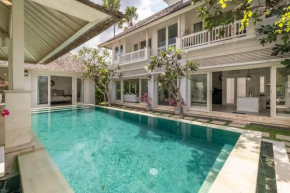 Beachside Colonial Elegance: 4BR in Canggu